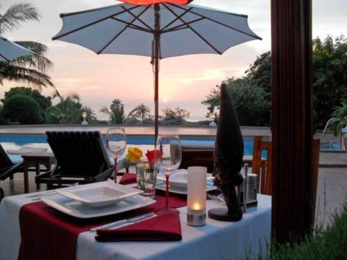 Restaurant, White Horse Residence in Tanji