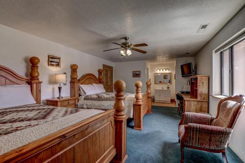 THE SNUGGLE INN