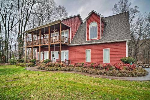 Dog-Friendly Family Home Steps to Norris Lake in Maynardville, USA