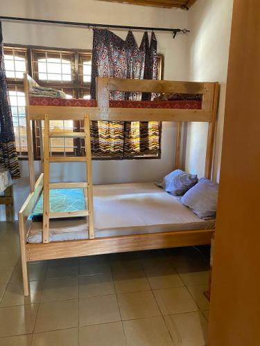Hidden Valley Backpackers Room Type - Budget Triple Room