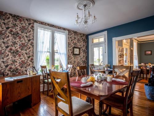 5 Ojo Inn Bed and Breakfast 5 Ojo Inn Bed and Breakfast