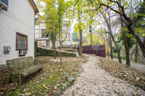 5 Ojo Inn Bed and Breakfast 5 Ojo Inn Bed and Breakfast