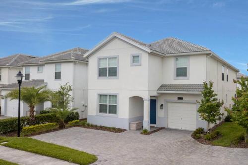 Spacious home with a large pool near Disney