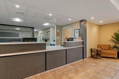 Candlewood Suites Reading an IHG Hotel - image 7