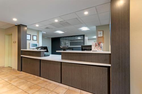 Candlewood Suites Reading an IHG Hotel - image 11