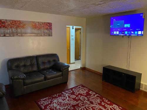 Nice 3 Bdr FREE Wine, Wi-fi and Parking