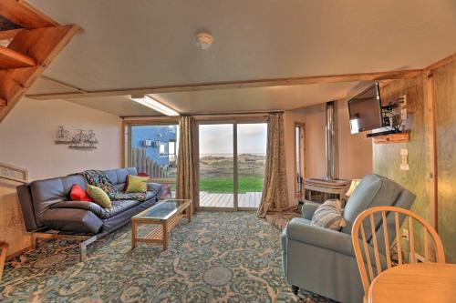 Sanderling Sea Cottages, Unit 2: Walk to Coast! in Corvallis (Oregon)