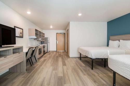 WoodSpring Suites Portland Vancouver