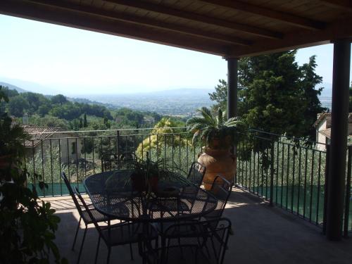 Double Room with Garden View image 7