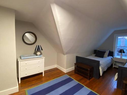 Spectacular Location Two Bedroom State Circle Apartment in Annapolis, USA