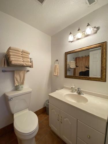 THE SNUGGLE INN - main image