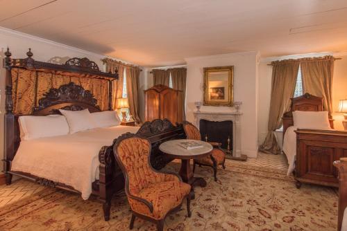 Quadruple Room with Bathroom