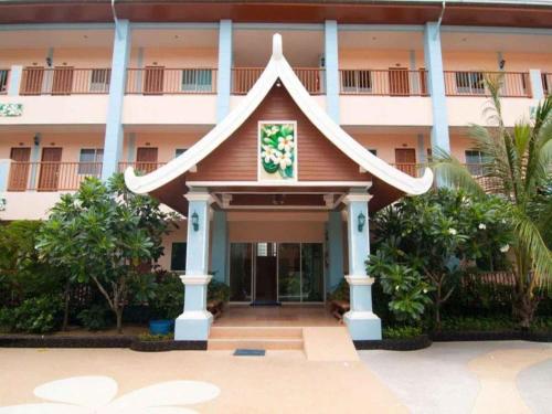Exterior view, Ampan Resort & Apartment in Mabprachan Reservoir