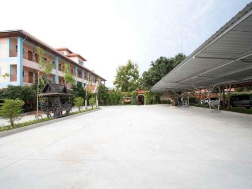 Ampan Resort & Apartment