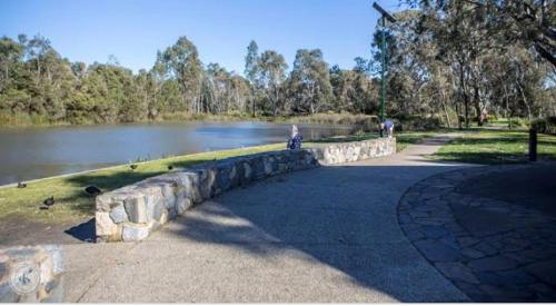 Surrounding environment, Ange's BnB - Self Contained Unit with Ensuite in Dandenong South