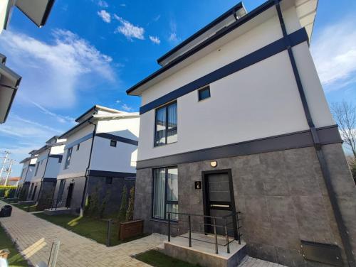 Ieeja, Aileena Hotel & Villas in Kartepe