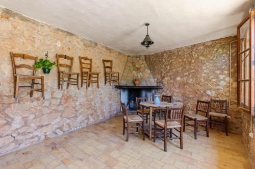 Yourhouse Biniamar, quiet holidays in the mountains