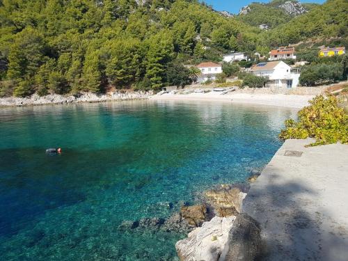 Secluded fisherman's cottage Cove Skozanje, Hvar - 4009