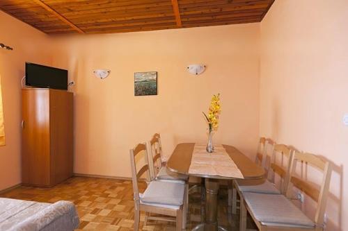 Apartment in Tucepi with sea view, balcony, air conditioning, WiFi 3674-1, Tučepi (foto 10)