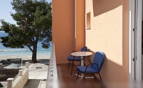 Studio apartment in Tucepi with sea view, balcony, air conditioning, WiFi 3674-3