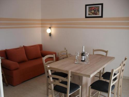Apartment in Lopar with terrace, air conditioning, WiFi, washing machine 87-2, Lopar (Loparo) (foto 9)