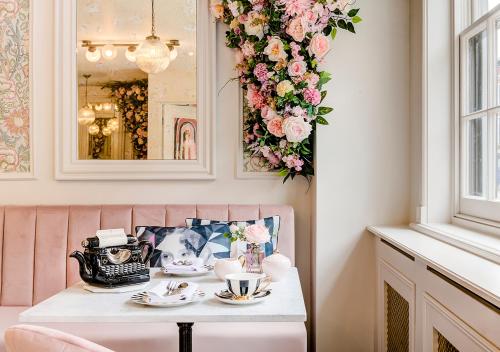 Restaurant, The George Hotel in Colchester