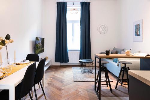 Modern And Design Apartment Near The Main Square