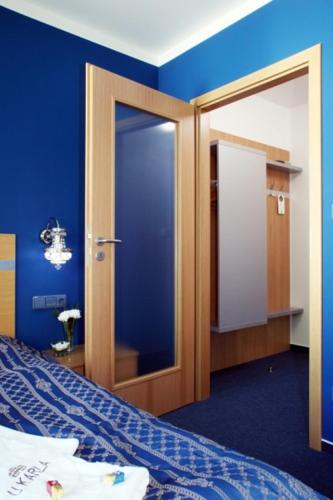 Hotel U Karla – Prague, NY