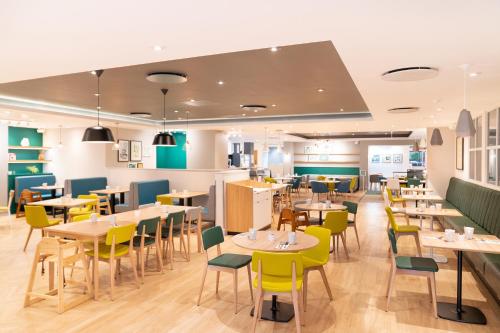 Holiday Inn Southampton Eastleigh an IHG Hotel - image 4