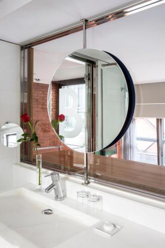 グラナドス 83 ホテル