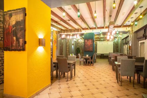Don Kikhot Hotel - image 14