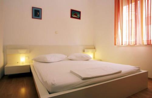 Apartment in Zadar with sea view, balcony, air conditioning, WiFi 858-2, Zadar (Foto 7)