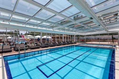 Karmir Resort & Spa