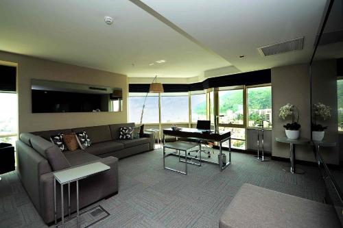 Зручності, Ramada Encore by Wyndham Izmir in İzmir