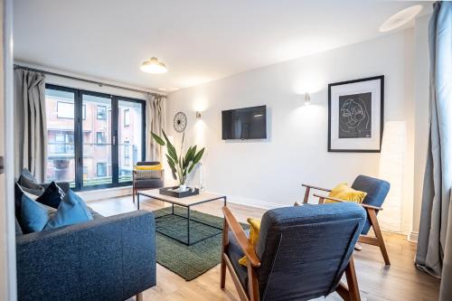 4 Bedroom Modern Home W/ Balcony & Free Parking gîte à louer Jewellery Quarter Station