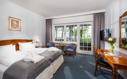 Chambre double avec 1 ou 2 lits, en bord de mer, balcon