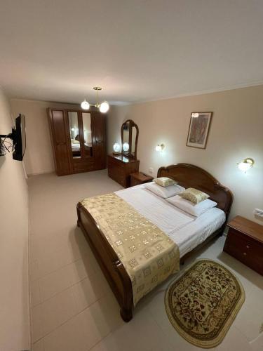 Kotorosl Hotel - image 11