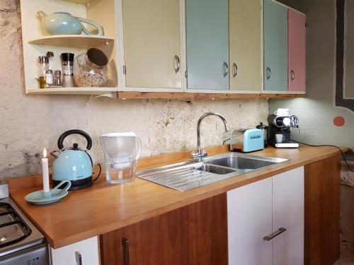 Romantic Mill Cottage 30 min from Bergerac France in Sourzac