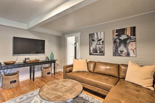 Stylish Vilas Hideaway Hike, Ski and Explore! in Vilas, USA
