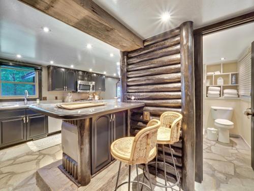 Black Duck Cottage in Hayes Township