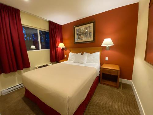 Sahara Courtyard Inn & Suites Osoyoos