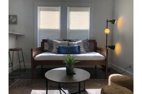 Impressive Cozy Historic 2BR Apt Near Downtown in San Antonio, USA