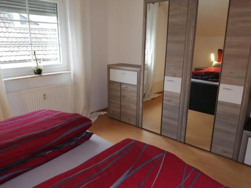 Belle Etage geräumige Ferienwohnung mit Pool und Sauna