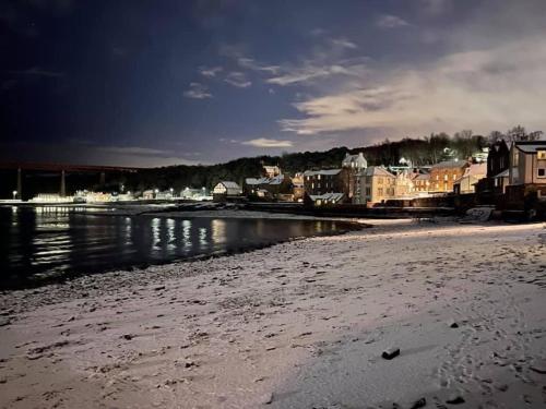 Beach, Forth Reflections Self Catering in Queensferry