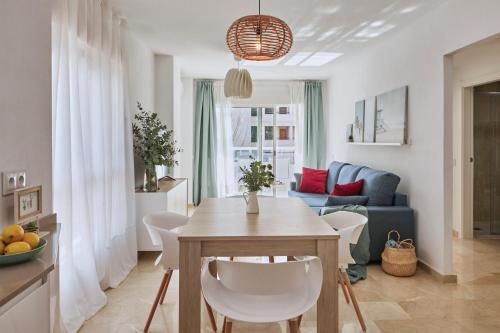 Bright Sunny Albir Beach Apartment - El Albir