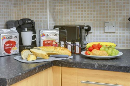 Facilities, Modern 2 Bed House Sleeps 6 Southam Town Centre - Inspire Homes Ltd in Southam