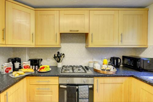 Facilities, Modern 2 Bed House Sleeps 6 Southam Town Centre - Inspire Homes Ltd in Southam