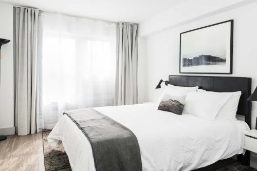 Modern CWE 1BR near BJC by Zencity - image 12