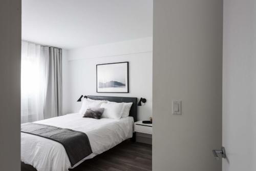 Modern CWE 1BR near BJC by Zencity - image 6