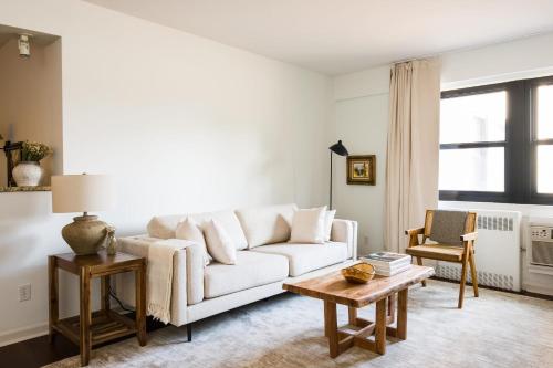 Warm CWE 1BR near BJC by Zencity - image 6
